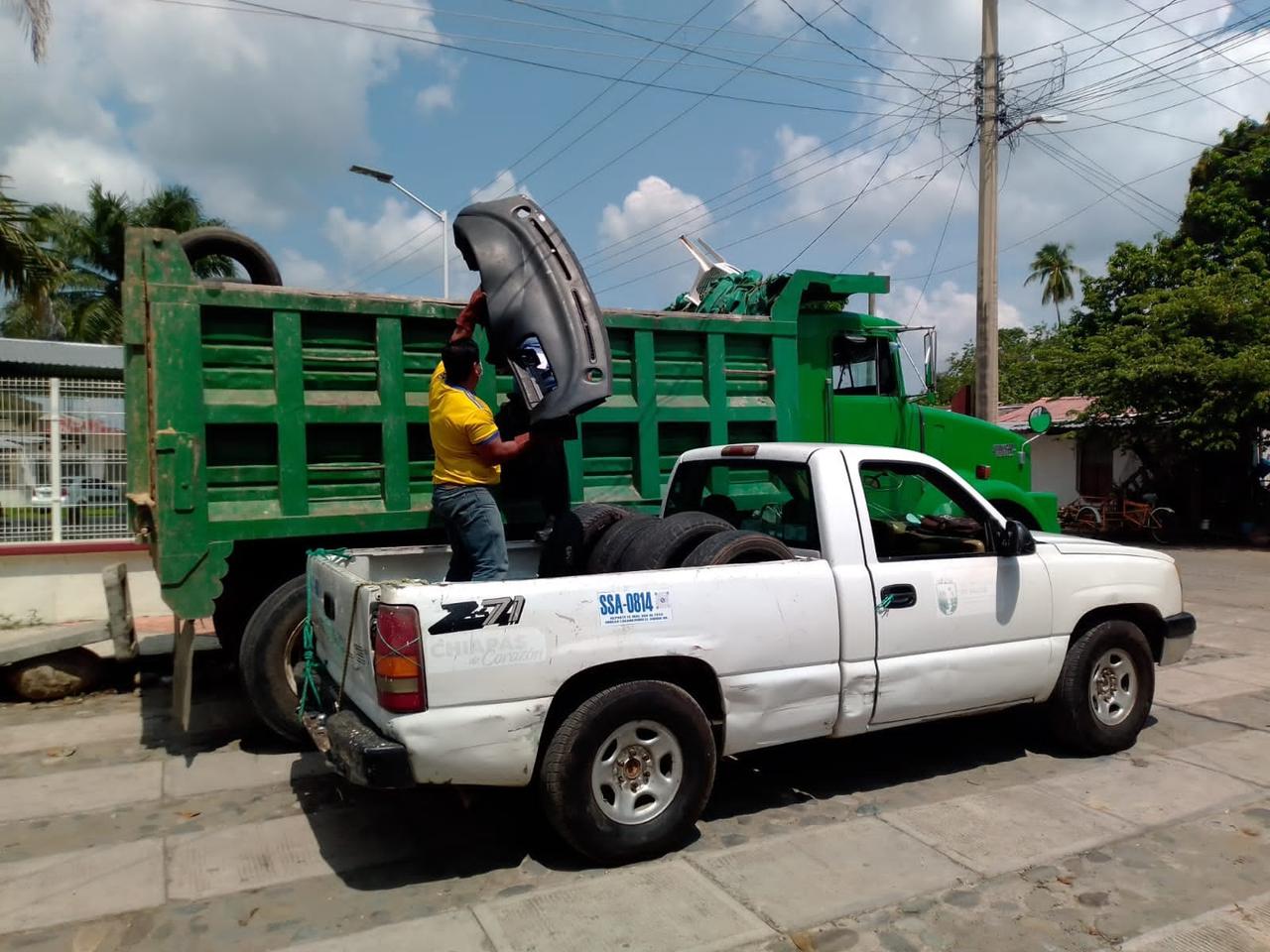 Más de mil toneladas de cacharros recolectadas en campañas contra el dengue.jpg