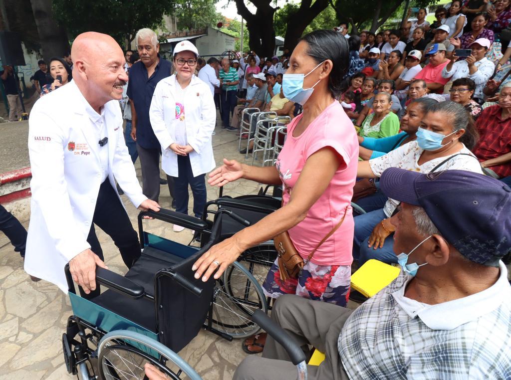 Seguiremos beneficiando a más colonias de Tuxtla con la transformación de los servicios médicos y los Convoyes de la Salud.jpg