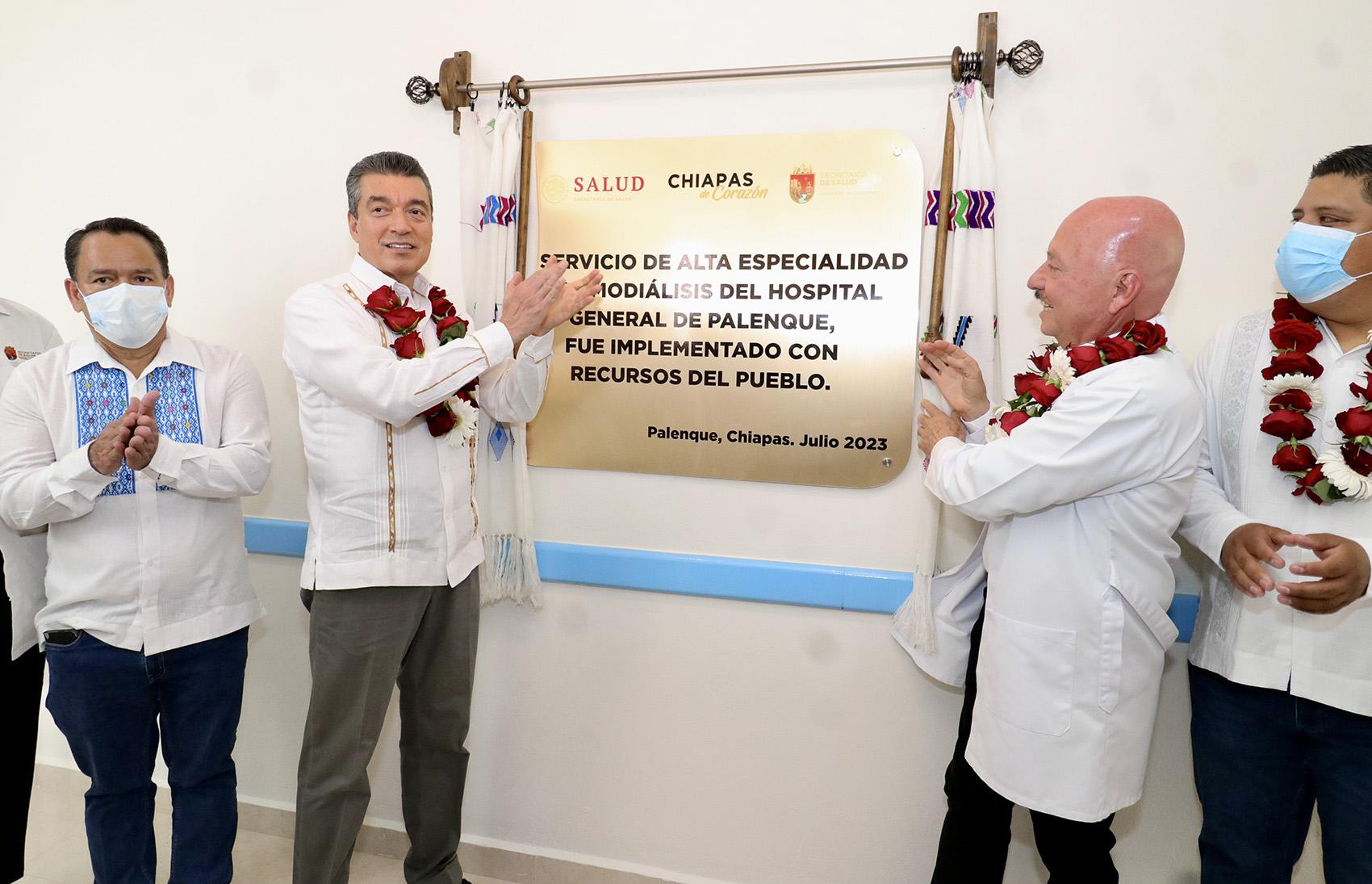 Inaugura Rutilio Escandón área de alta especialidad en hemodiálisis en el Hospital General de Palenque.jpeg