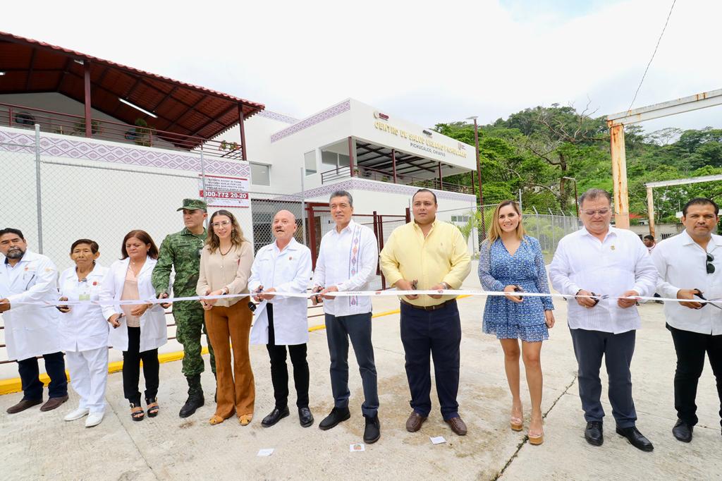En marcha reconversión del Centro de Salud Urbano Pichucalco; lo inaugura Rutilio Escandón.jpeg