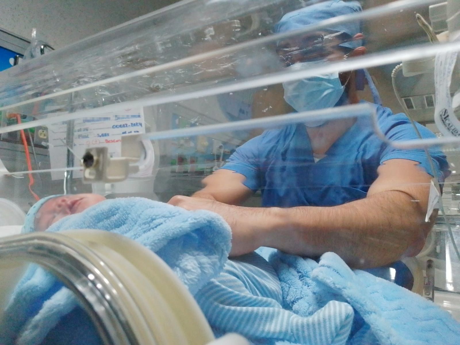 En Hospital Pascasio Gamboa realizan cirugía de alta especialidad que salva vida a recién nacida.jpg